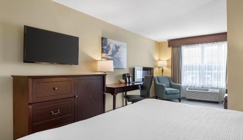 King Suite with Fireplace