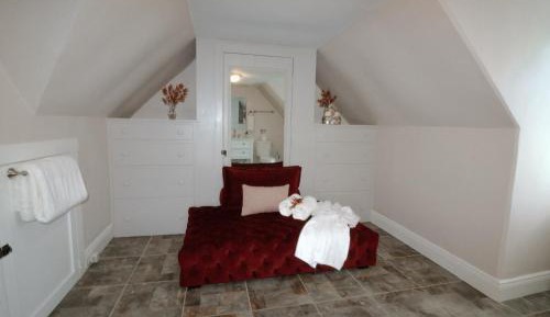 Deluxe Double Room with Shower