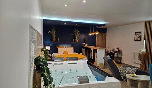 Double Room with Spa Bath