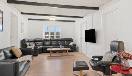 Six-Bedroom Holiday Home