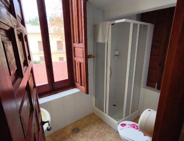 6-Bed Mixed Dormitory Room