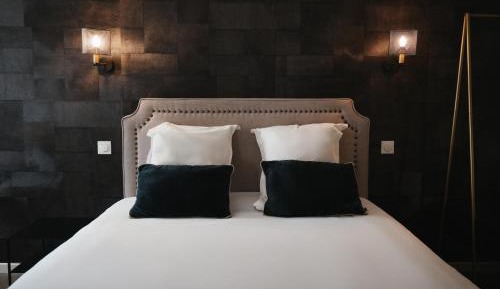 Triple Room - 1 Double Bed + One Single Bed