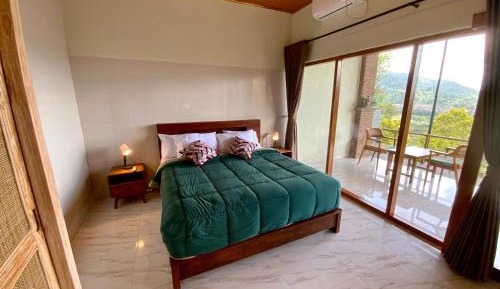 Double Room with Mountain View