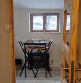 Apartment with Shower