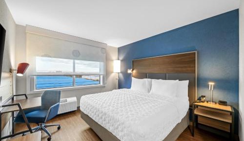 King Room with Walk-In Shower