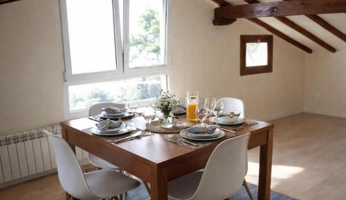 Two-Bedroom Deluxe Apartment with Ocean View