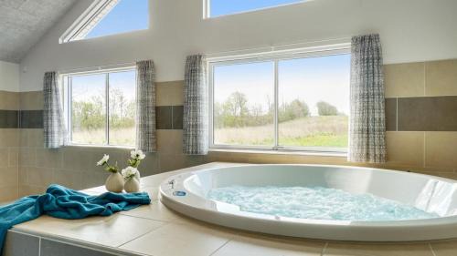Ten-Bedroom Holiday Home