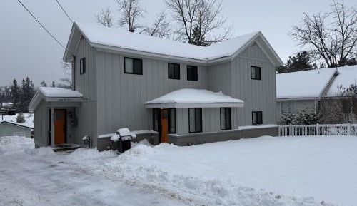 Five-Bedroom Apartment