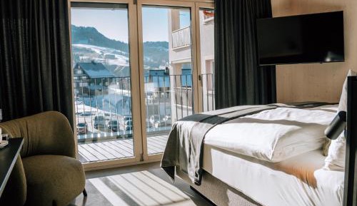 Junior Suite with Mountain View
