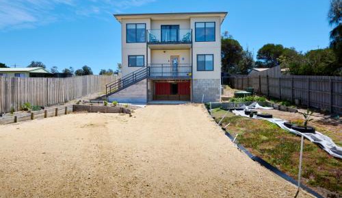 Four-Bedroom Deluxe Home - Oceanfront
