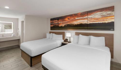 Queen Room with Two Queen Beds - Non-Smoking
