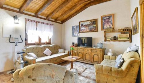 Three-Bedroom Vacation Home 