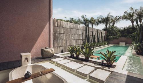 Grand One Bedroom Villa with Private Pool & Bathtub