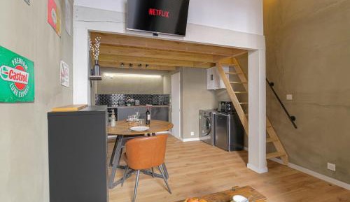 One-Bedroom Apartment