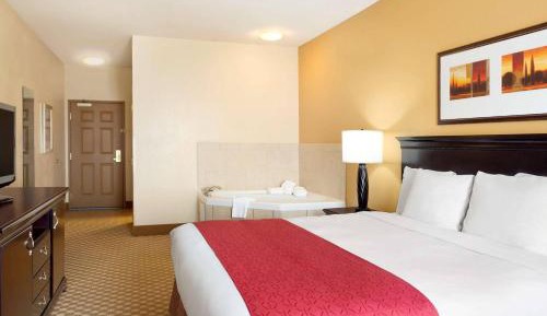 King Suite with Spa Bath