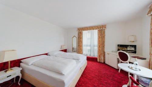 Double Room with Lake View