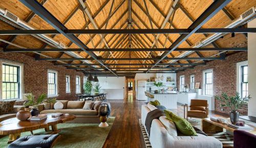 Four-Bedroom Loft Apartment