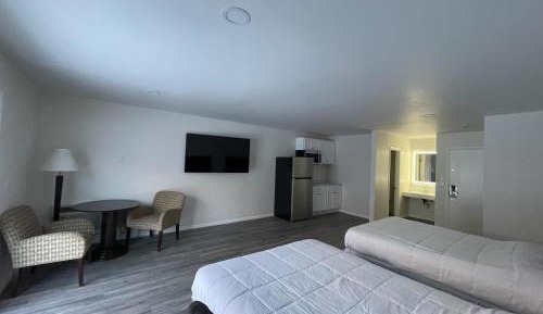 Family Room - Non-Smoking