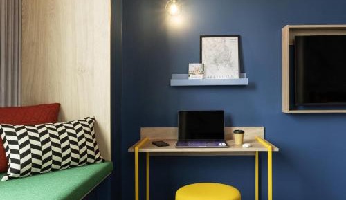 Deluxe Corner Twin Room