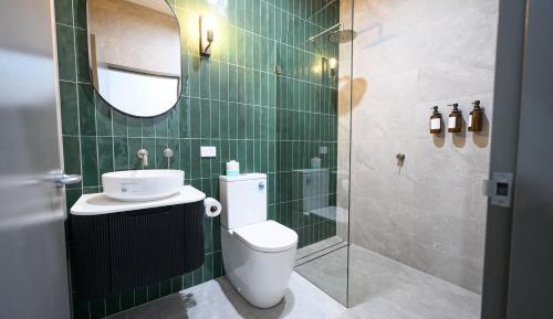 Deluxe Double Room with Shower