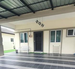 Three-Bedroom Vacation Home 