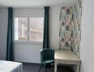 Deluxe Double Room (2 Adults + 1 Child)