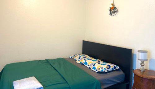 Single Room with Shared Bathroom