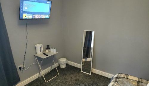 Standard Double Room with Shared Bathroom