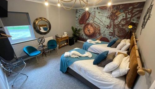 Double or Twin Room with Shared Bathroom