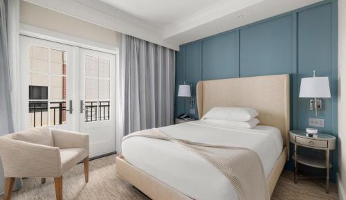 Standard Queen Room