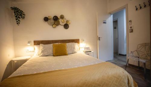 Queen Room with Shared Bathroom