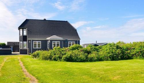 Three-Bedroom Vacation Home 