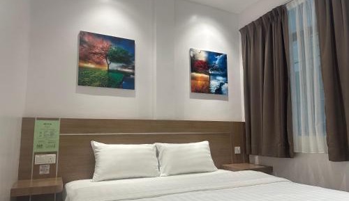 Deluxe Double Room 2 with Window