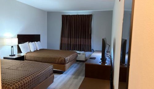 Deluxe Queen Room
