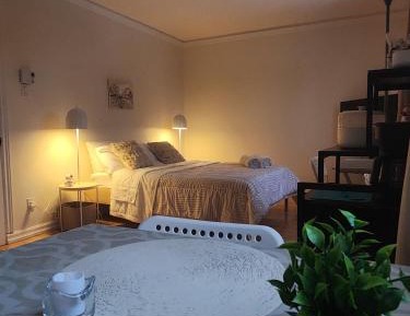 Standard Double Room with Shared Bathroom