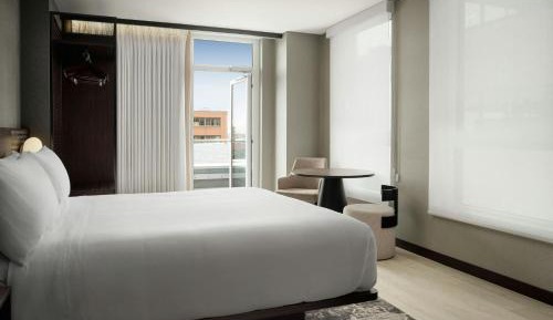 King Room with Balcony and View