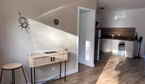 Apartment with Shower