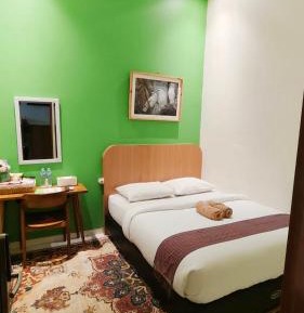 Budget Double Room shared bathroom