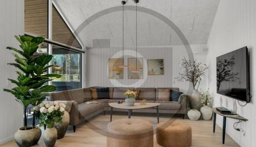 Five-Bedroom Holiday Home