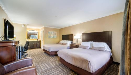 Standard Queen Room with Two Queen Beds