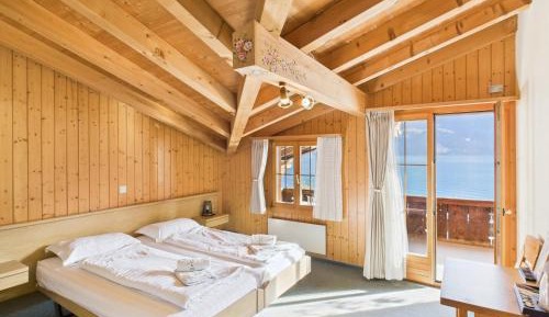 Superior Double Room with Lake View and Balcony