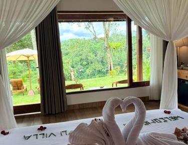 King Room with Mountain View