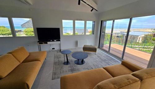 Four-Bedroom Deluxe Home - Oceanfront