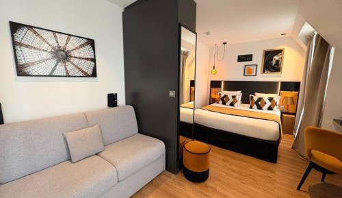 Junior Suite with Pool Access