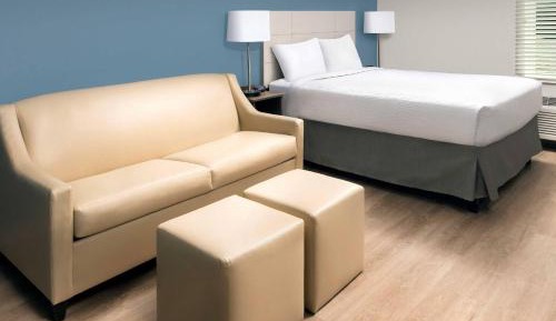 Queen Room  with Tub - Disability Access/Non-Smoking