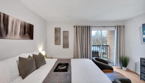 Studio Apartment with Balcony