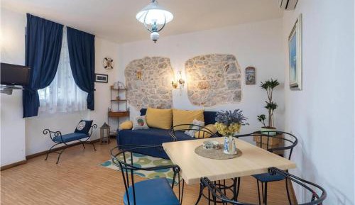 Seven-Bedroom Holiday Home