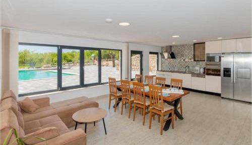 Four-Bedroom Vacation Home