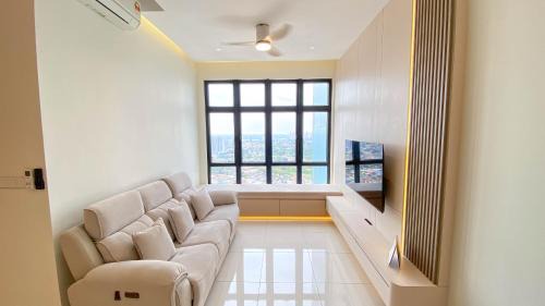 Apartment with City View