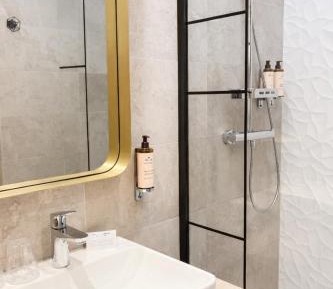 Classic Double Room with Double Bed - Non-Smoking